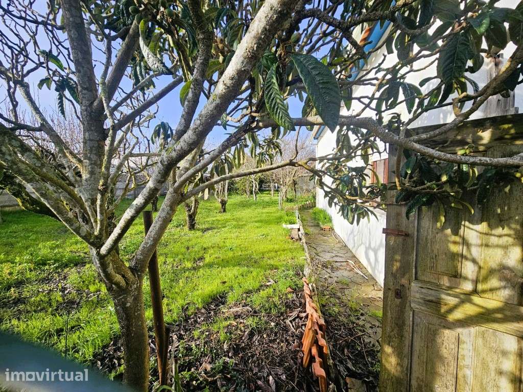Terreno com 1.027m2 com elevado potencial construtivo- Lourinhã - Grande imagem: 3/9
