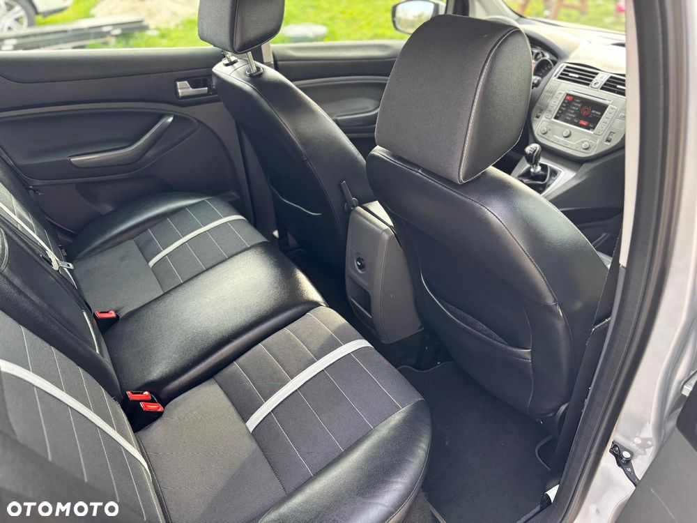 Ford Kuga 2.0 TDCi 4x4 Titanium - 31
