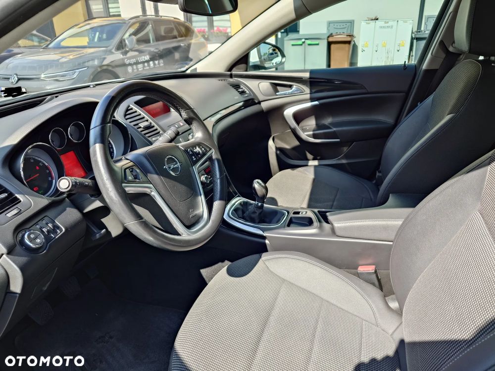 Opel Insignia 1.6 Turbo - 9