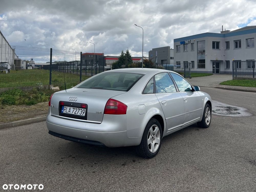 Audi A6 Limousine 2.4 - 5