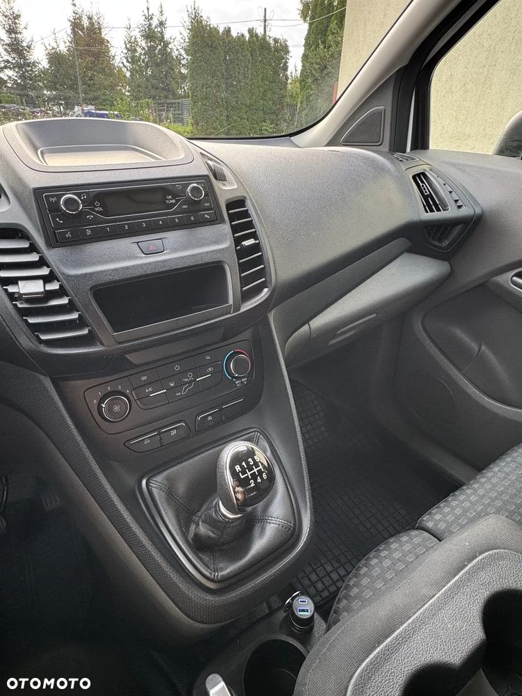 Ford Transit Connect - 18
