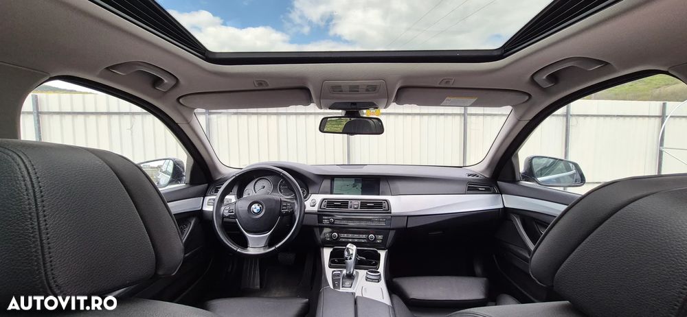 BMW Seria 5 525d xDrive AT - 9