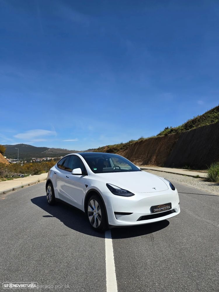 Tesla Model Y RWD - 10