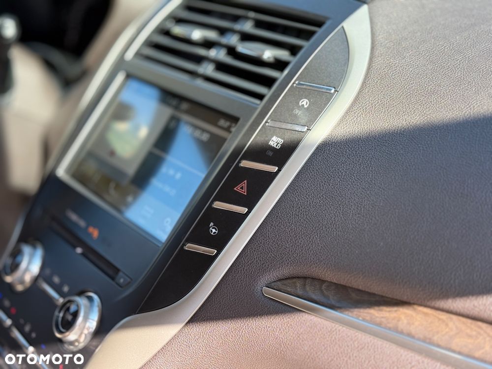 Ford Escape 2.0 EcoBoost AWD Titanium - 27