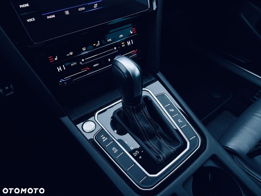 Volkswagen Passat - 35