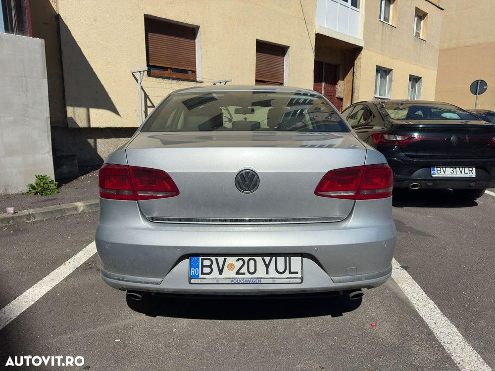 Volkswagen Passat - 12
