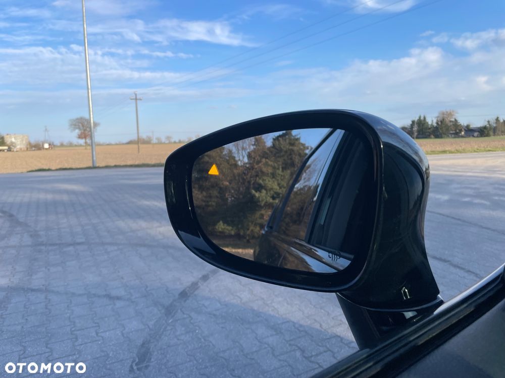 Chrysler Pacifica - 36