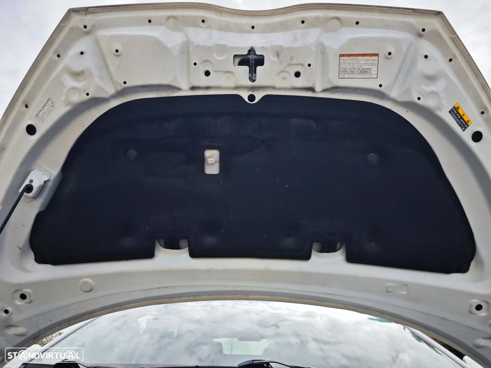 Toyota Yaris 1.5 HDF Exclusive - 25