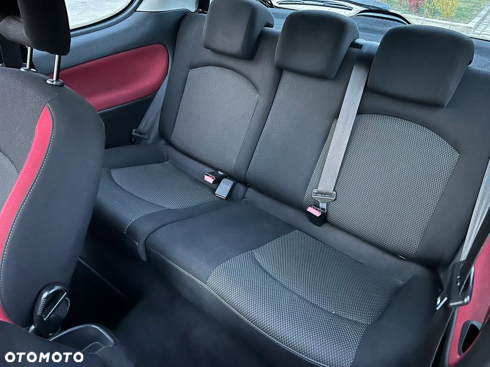 Peugeot 206 75 JBL - 9