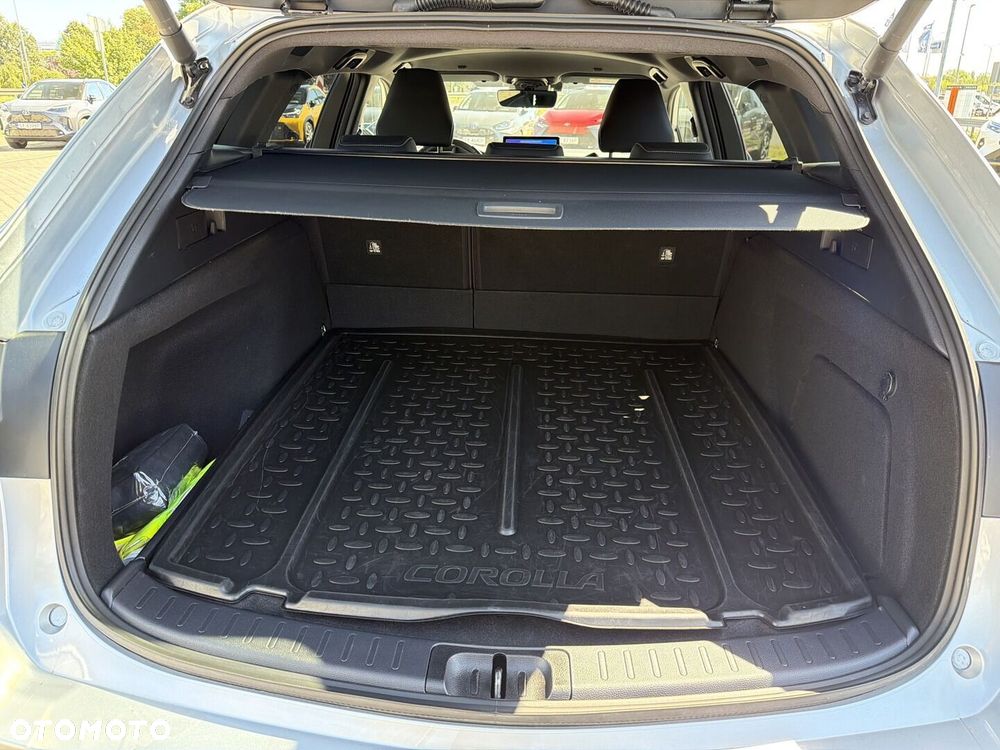 Toyota Corolla 2.0 Hybrid Style - 16