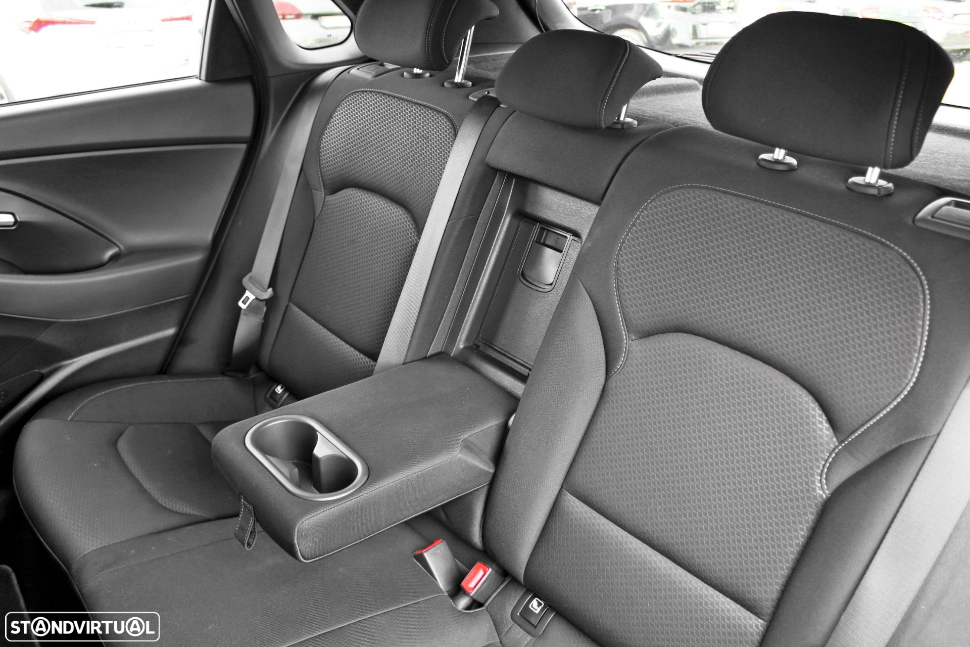 Hyundai i30 1.6 CRDI STyle Plus - 30