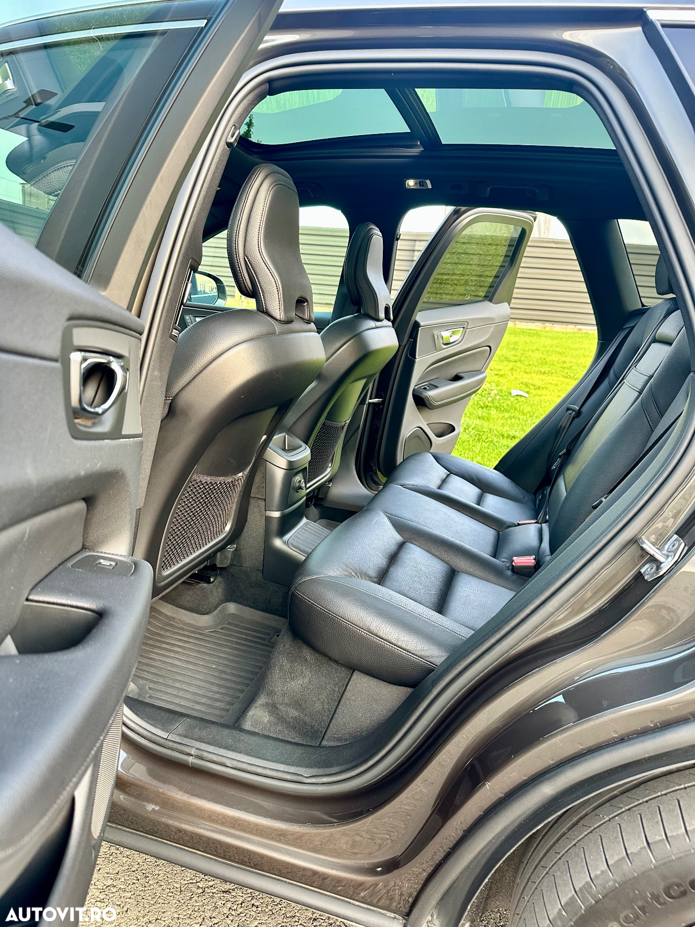 Volvo XC 60 T8 AWD Recharge Geartronic Inscription - 6