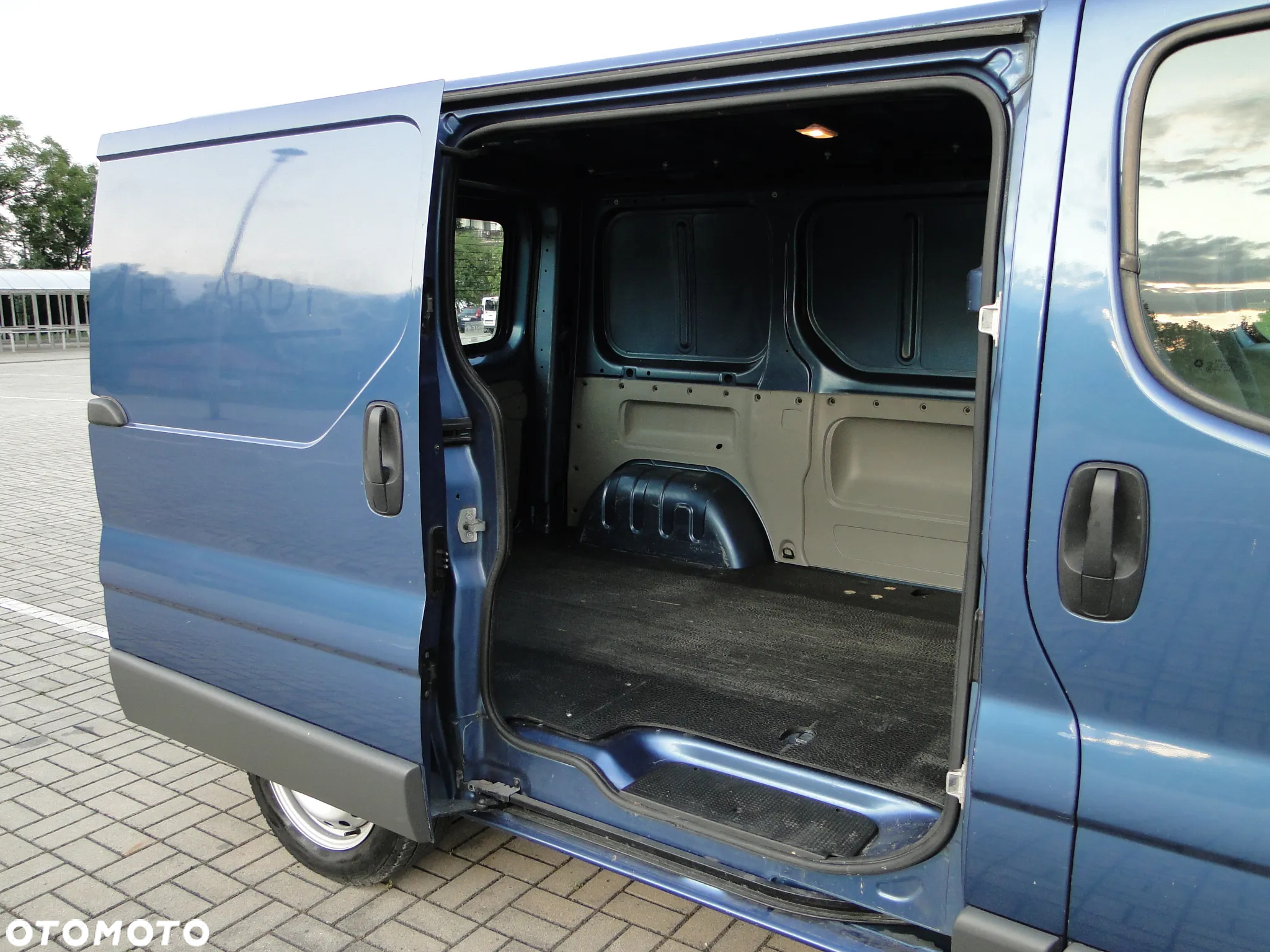 Renault Trafic - 17