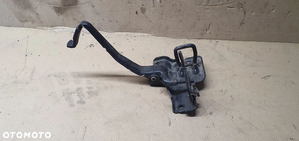 Zamek rygiel maski przód Audi A6 C6 8E0823480B - 4