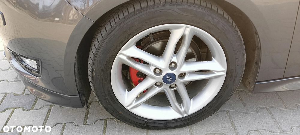 Ford Focus 1.5 TDCi DPF Start-Stopp-System ST-Line - 8