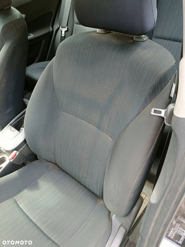 TOYOTA AURIS I 06-09 2007 r. 5D HB fotel kierowcy i pasażera + kanapa tylna * - 3