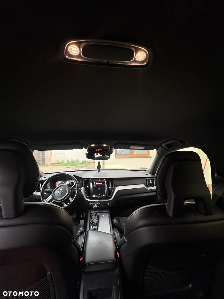 Volvo XC 60 D4 AWD R-Design - 4