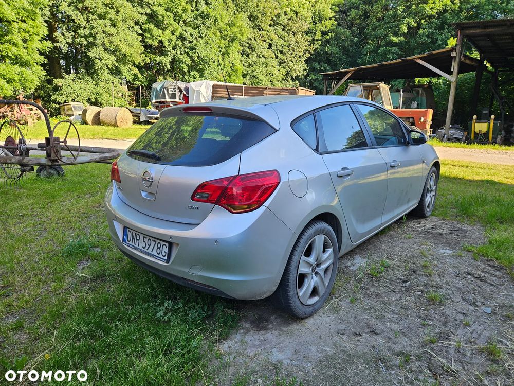 Opel Astra 1.7 CDTI - 4