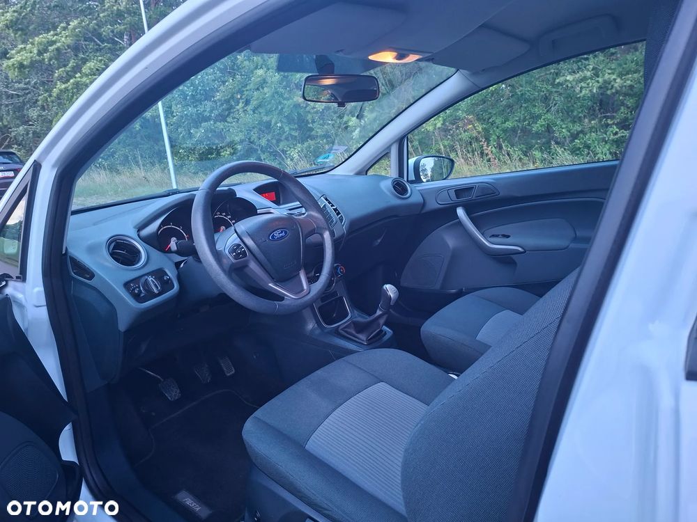 Ford Fiesta 1.25 Trend - 12