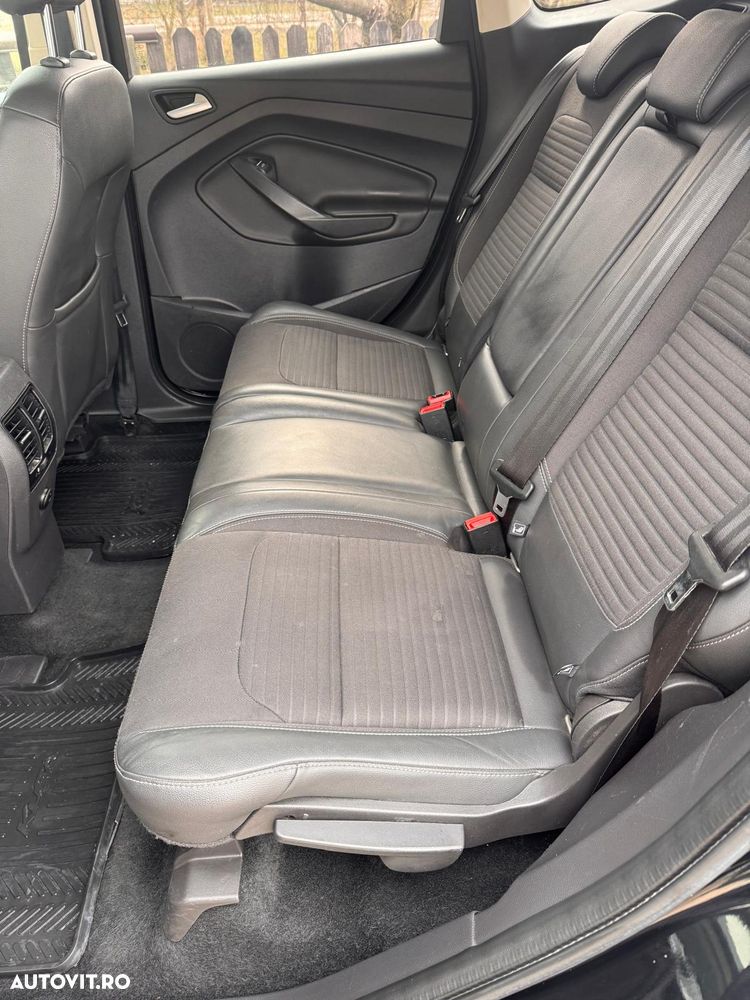 Ford Kuga 1.5 TDCi 2x4 Aut. Trend - 6