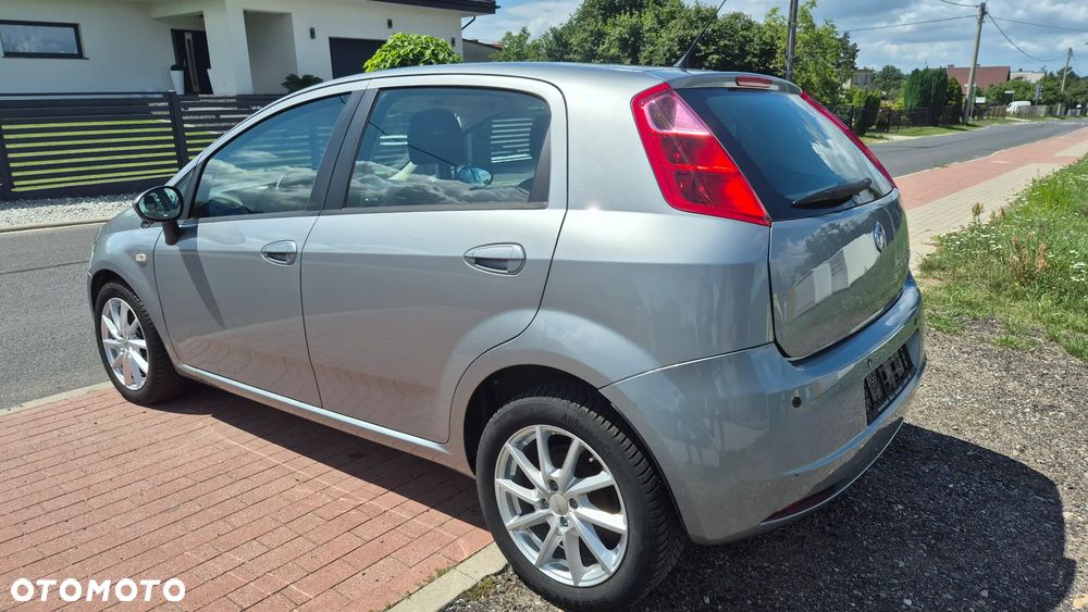 Fiat Grande Punto 1.4 8V - 4