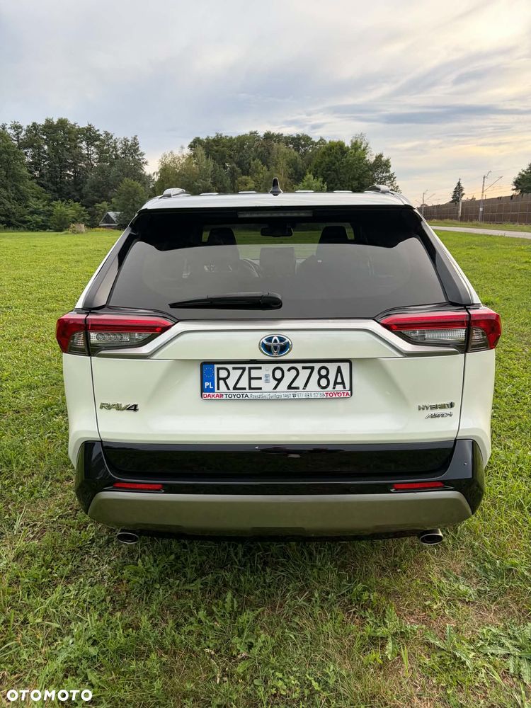 Toyota RAV4 - 6