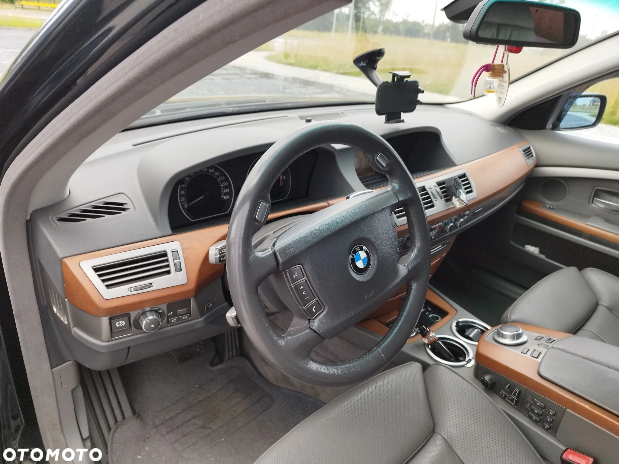 BMW Seria 7 745d - 13