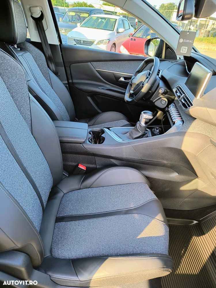 Peugeot 3008 1.2 PureTech Turbo S&S Allure - 9