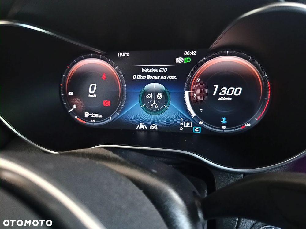 Mercedes-Benz GLC - 34