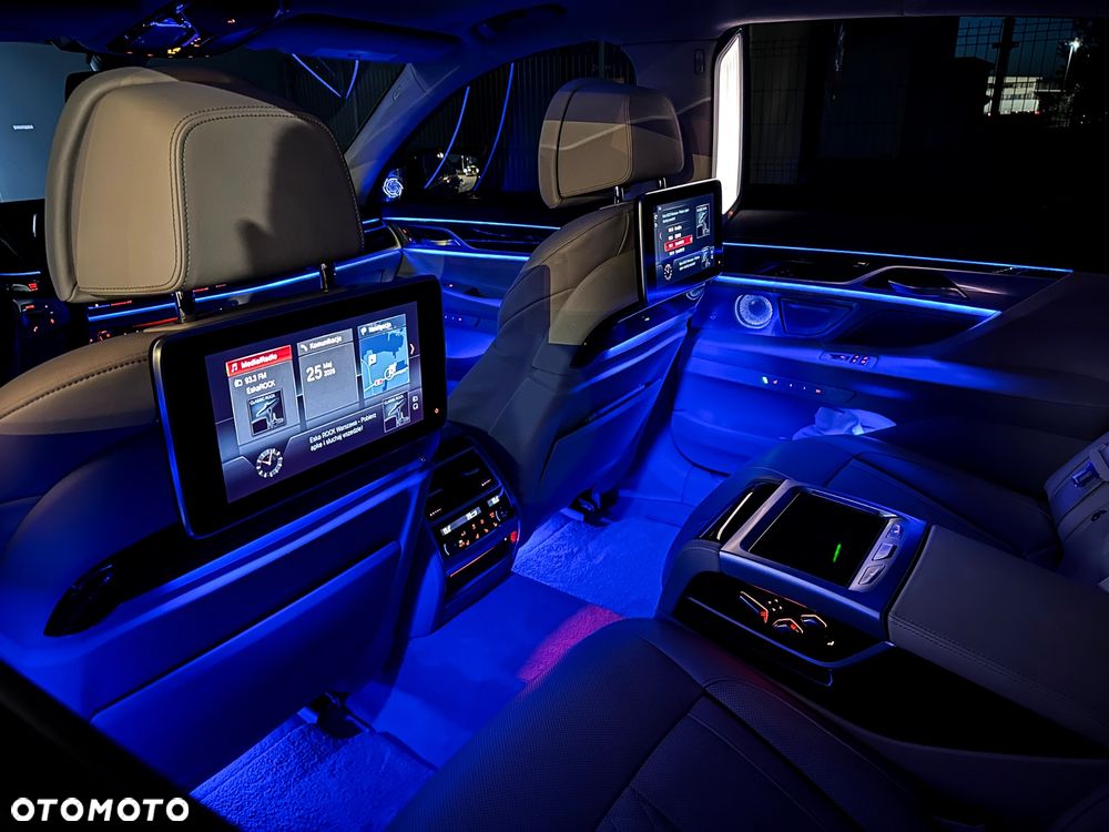 BMW Seria 7 750Li - 19
