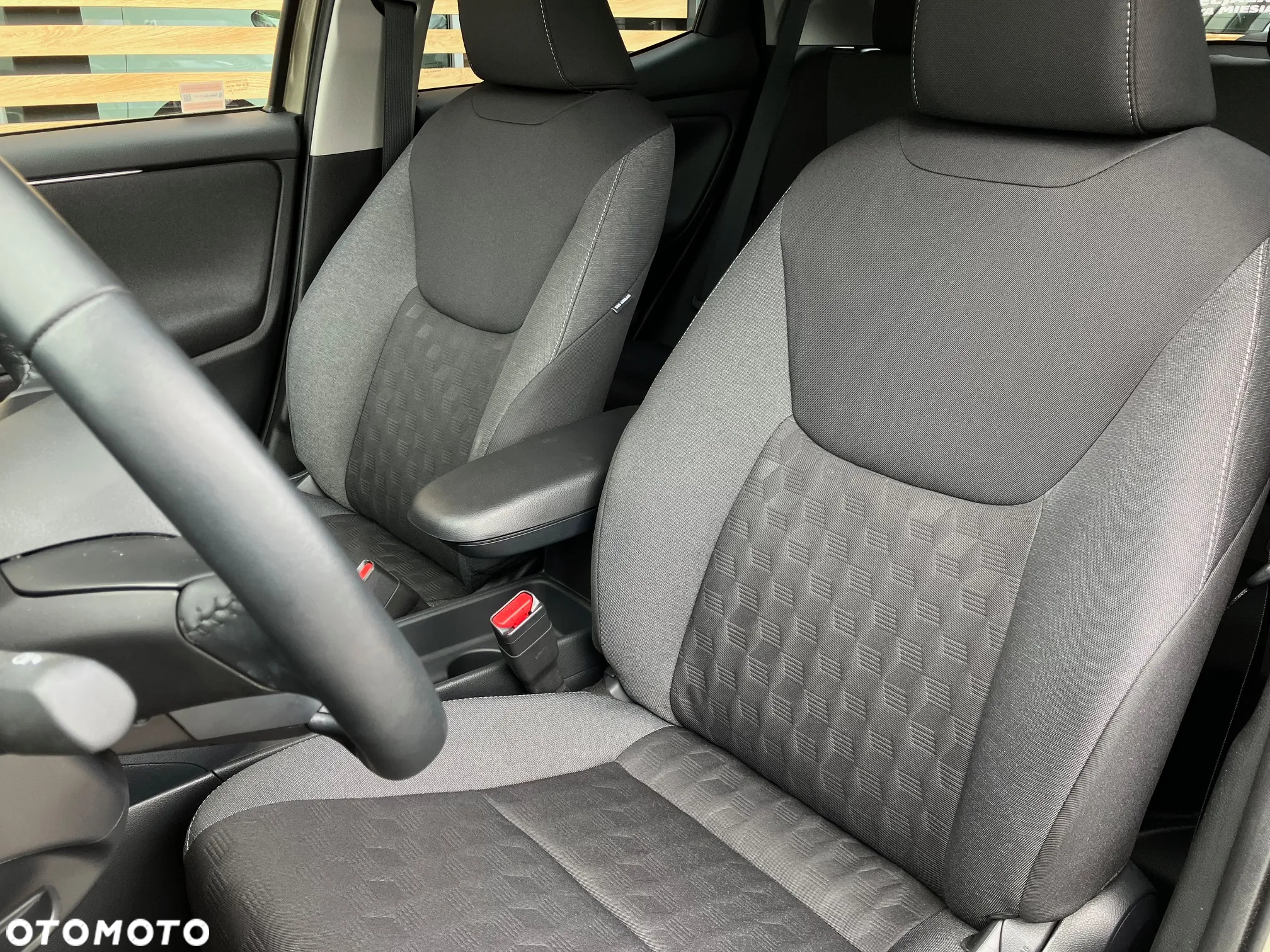 Toyota Yaris Hybrid 1.5 Style - 33