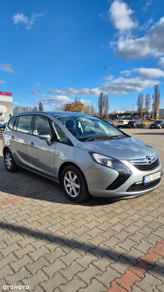 Opel Zafira - 1