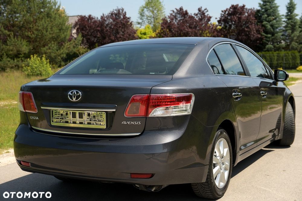 Toyota Avensis 1.8 Executive - 4