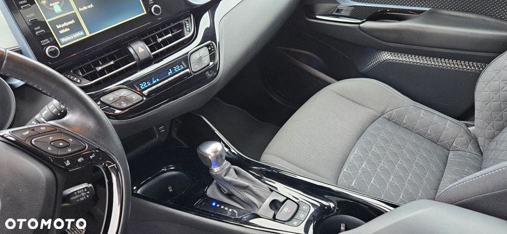 Toyota C-HR Business-Edition - 32