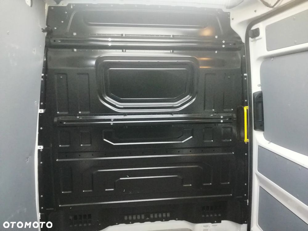 Volkswagen Crafter - 9