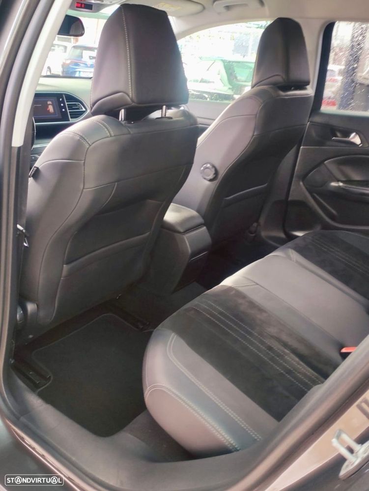 Peugeot 308 SW 1.5 BlueHDi Allure - 18