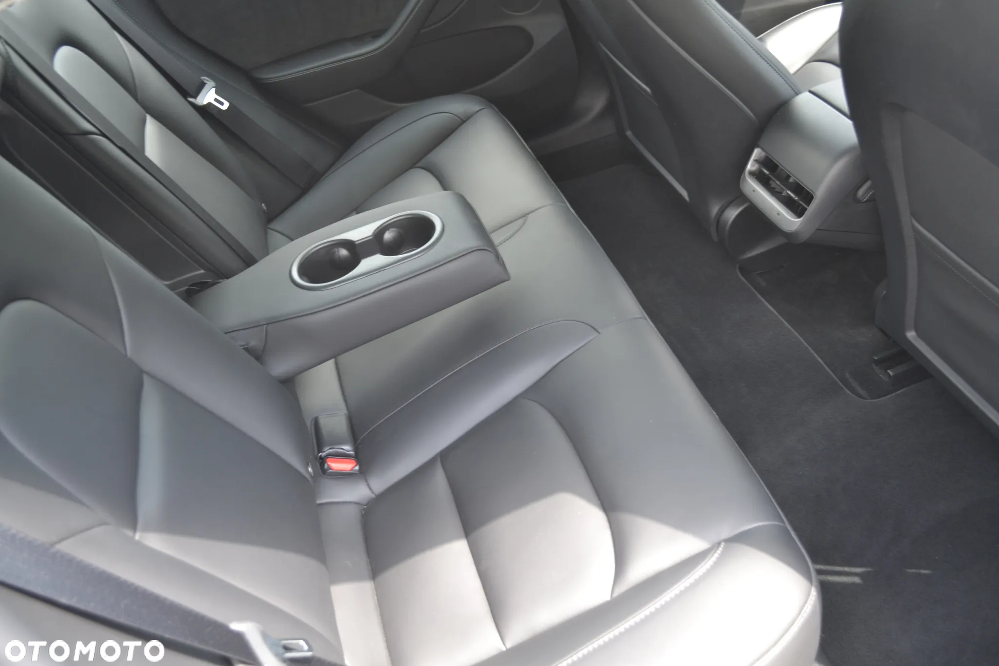 Tesla Model 3 Long Range RWD - 37