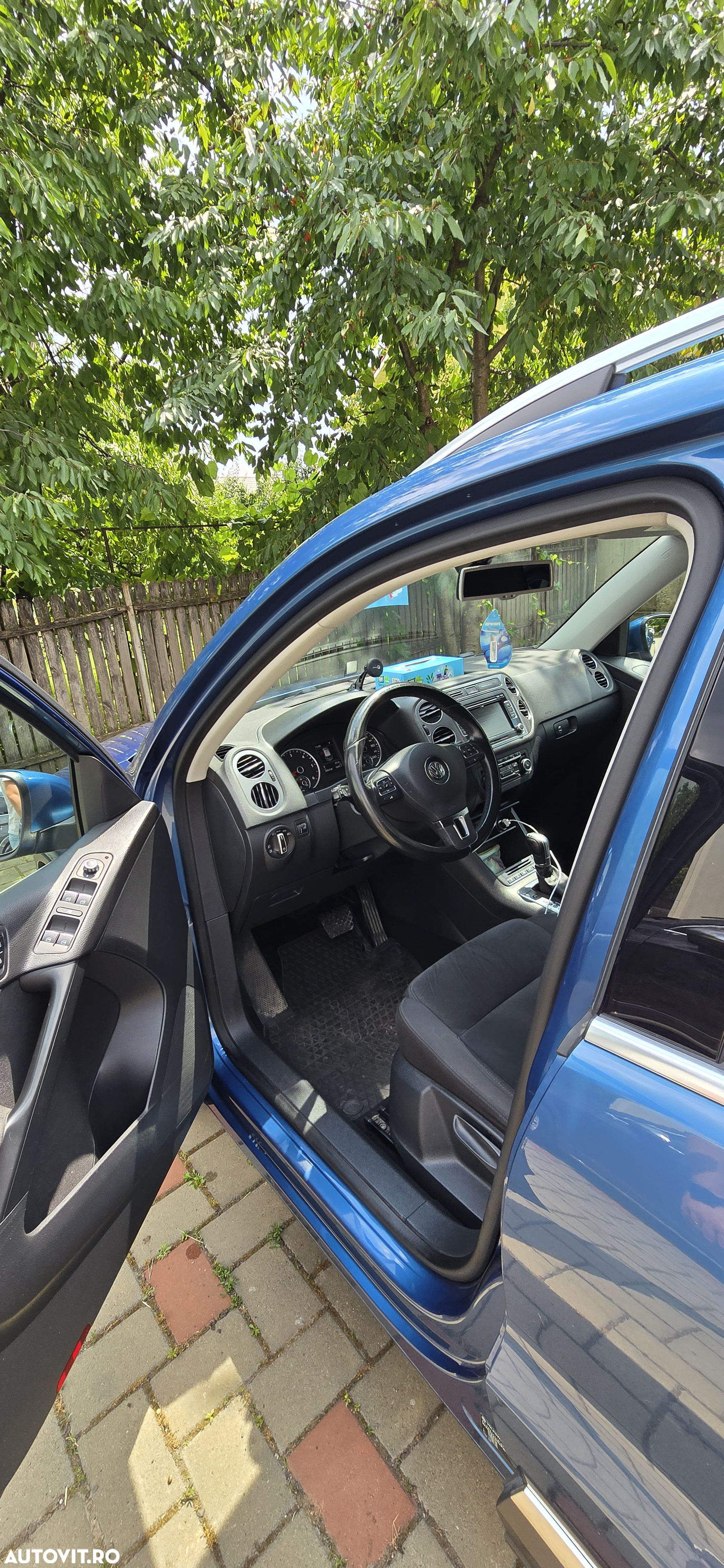 Volkswagen Tiguan - 4