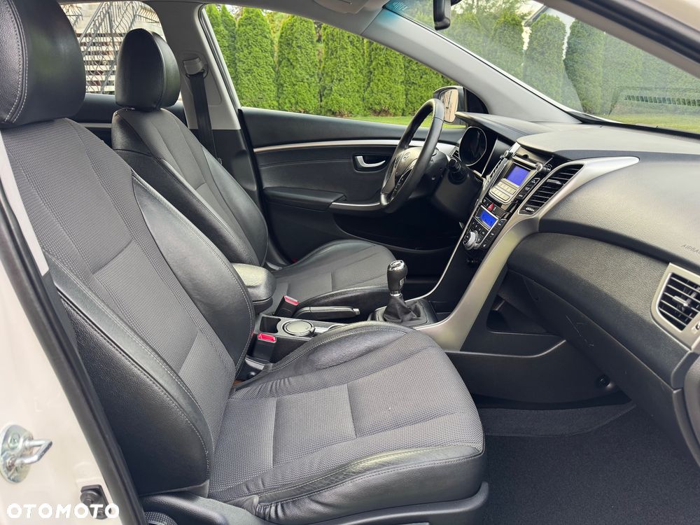 Hyundai i30 1.6 GDI Premium - 15