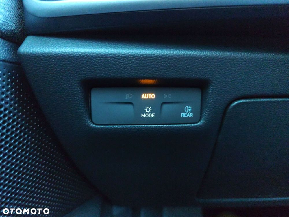 Skoda Superb 1.5 TSI mHEV Selection DSG - 24