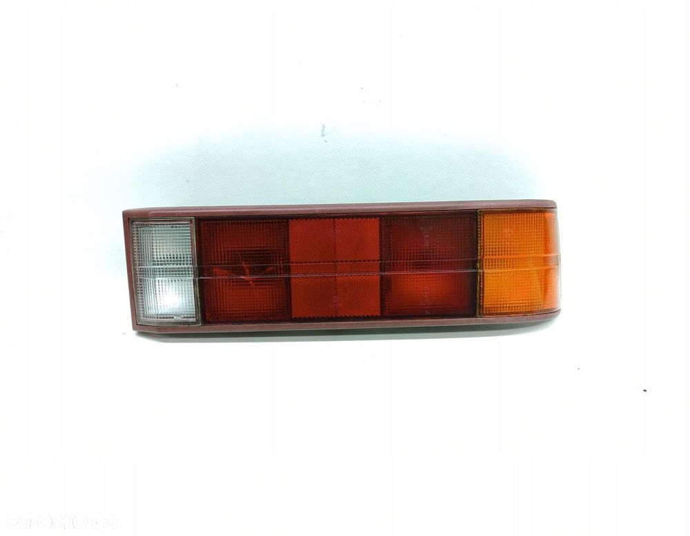 LAMPA PRAWA TYLNA TYŁ OPEL COMMODORE - 1