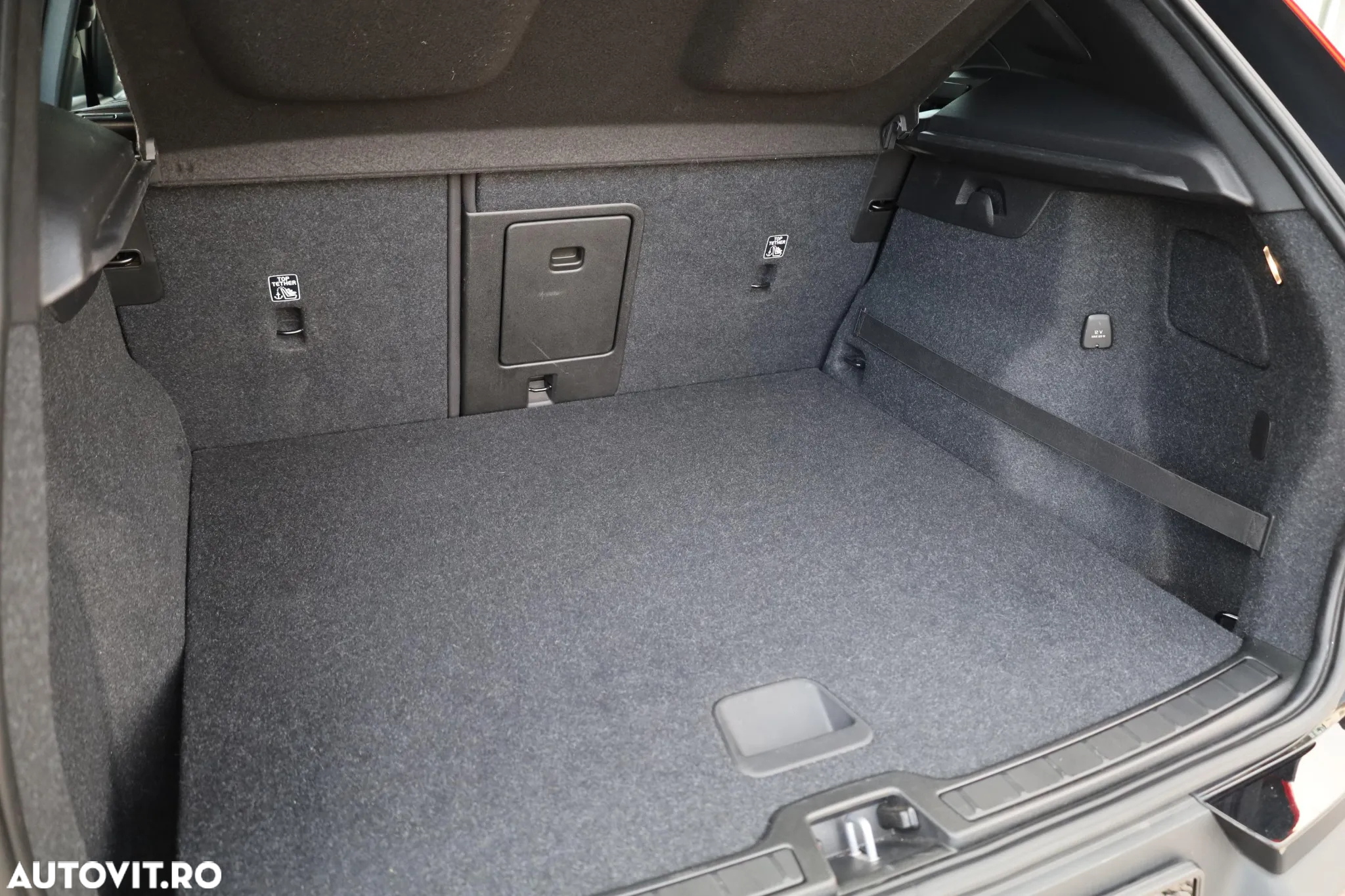 Volvo XC 40 T2 AT8 Momentum - 23