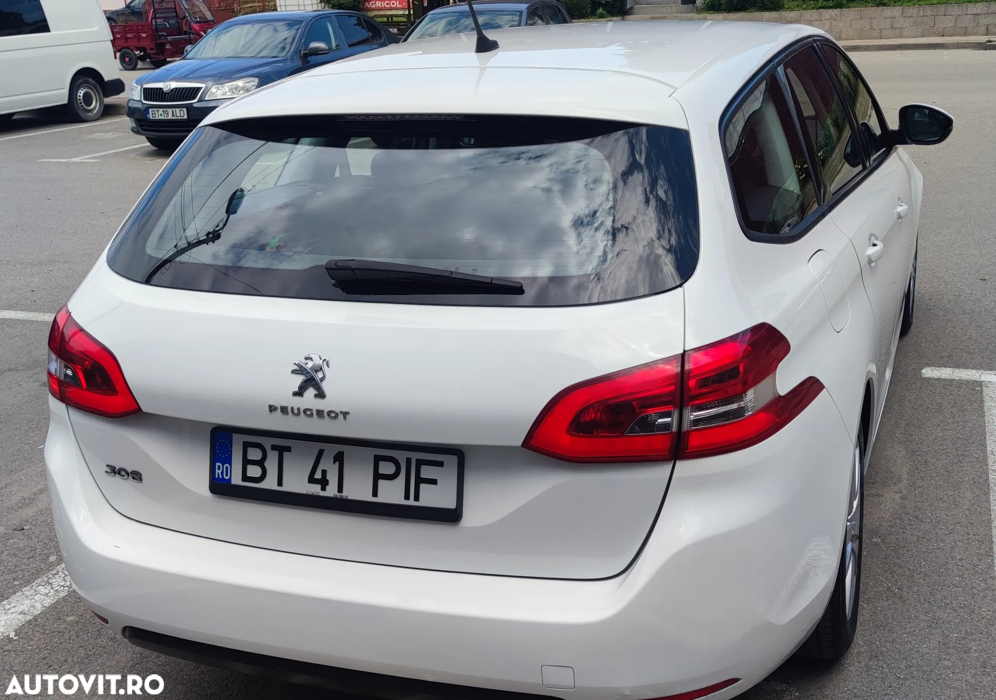 Peugeot 308 1.2 L PureTech Turbo S&S Access - 9