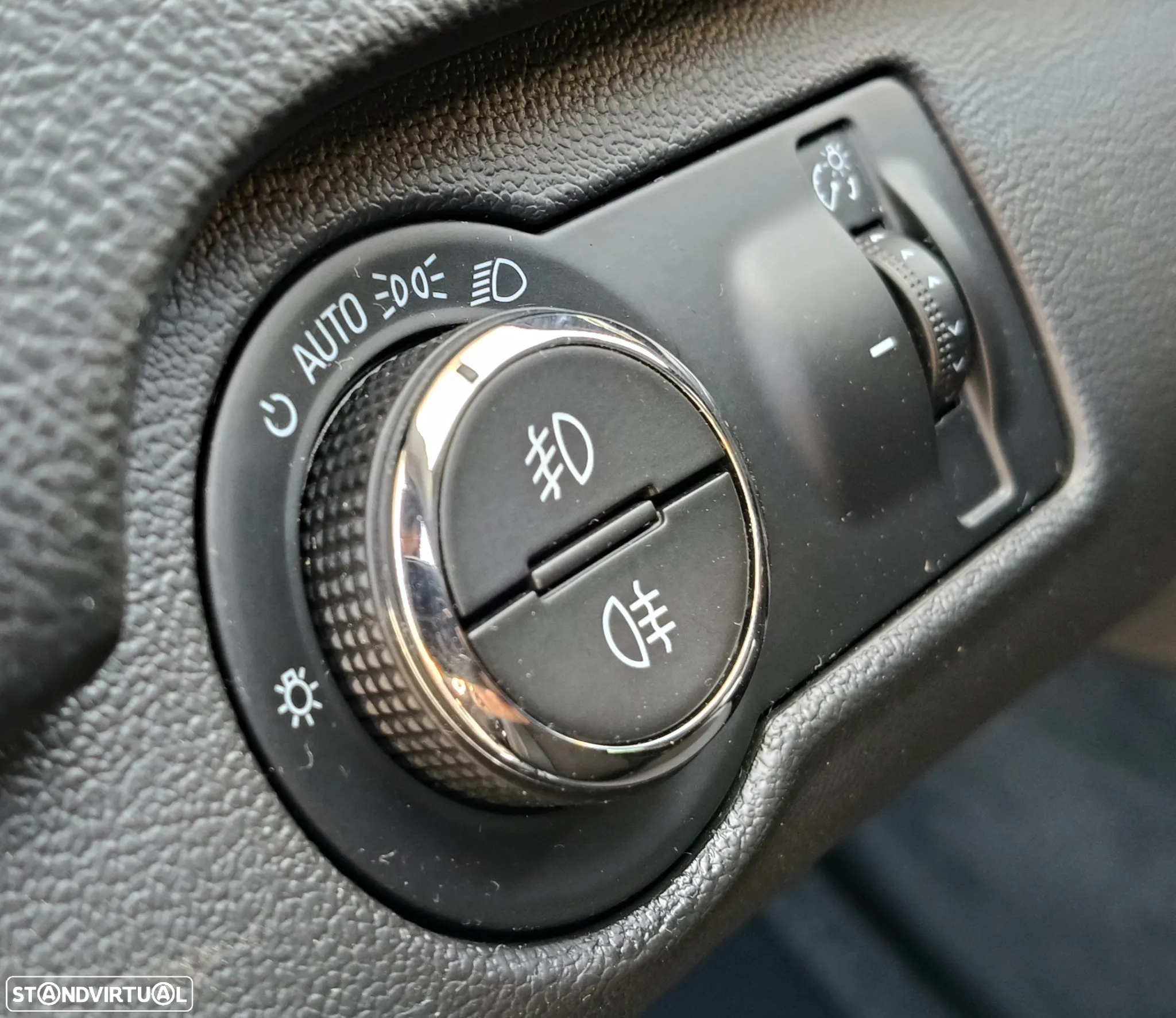 Opel Insignia 2.0 CDTi Cosmo S/S - 13