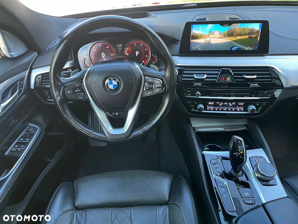 BMW 6GT - 22
