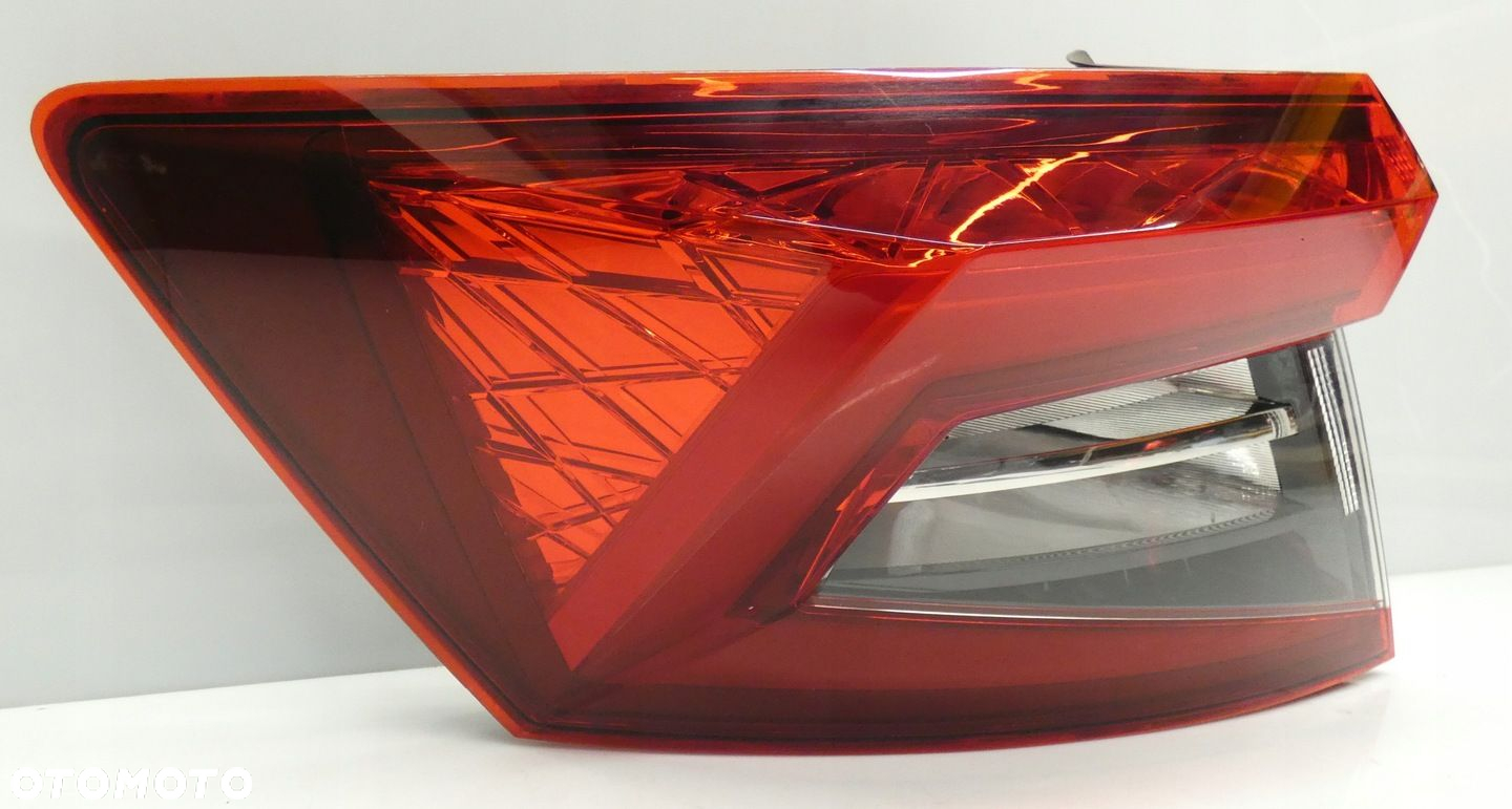 SKODA KAROQ 57A945207 2017- LAMPA LEWA TYŁ TYLNA LED - 2