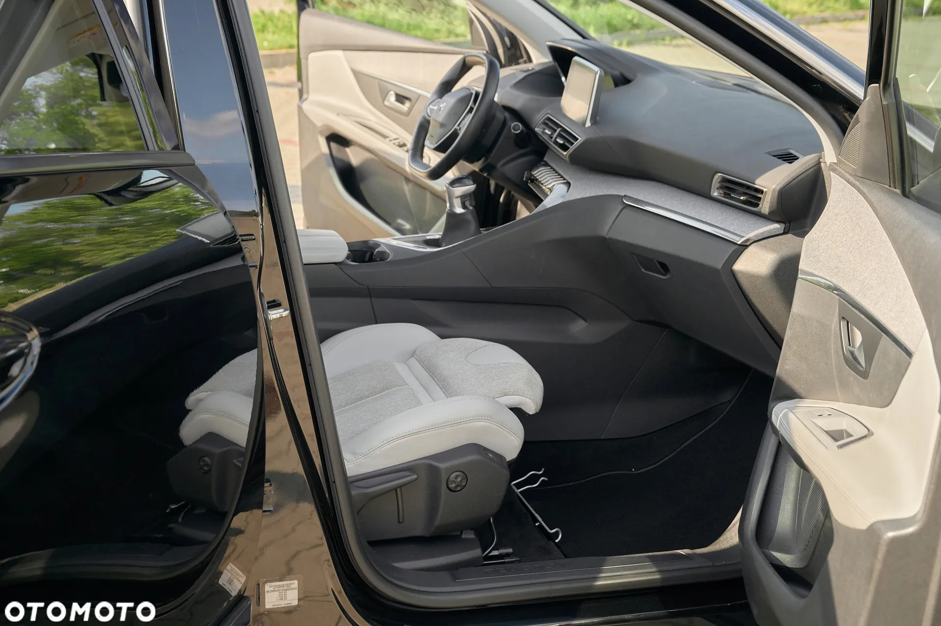 Peugeot 3008 1.2 PureTech Allure S&S - 20