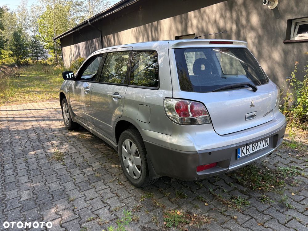 Mitsubishi Outlander - 7