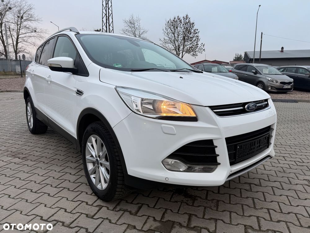 Ford Kuga 1.5 EcoBoost 2x4 Titanium - 16