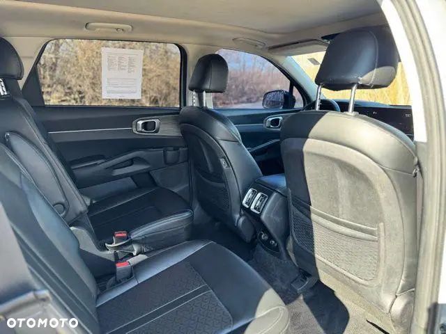 Kia Sorento 1.6 T-GDI HEV L 7os - 15